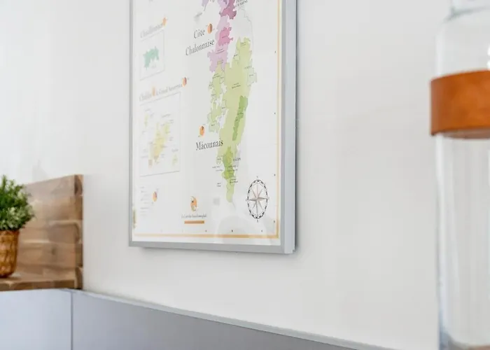 Le 37 - Hypercenter & Modern * ディジョン